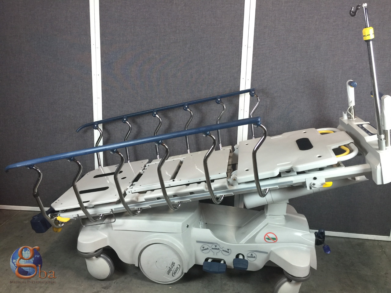 Stryker Big Wheel 1025 Glideaway Stretcher Gurney w Scale ZOOM NEW