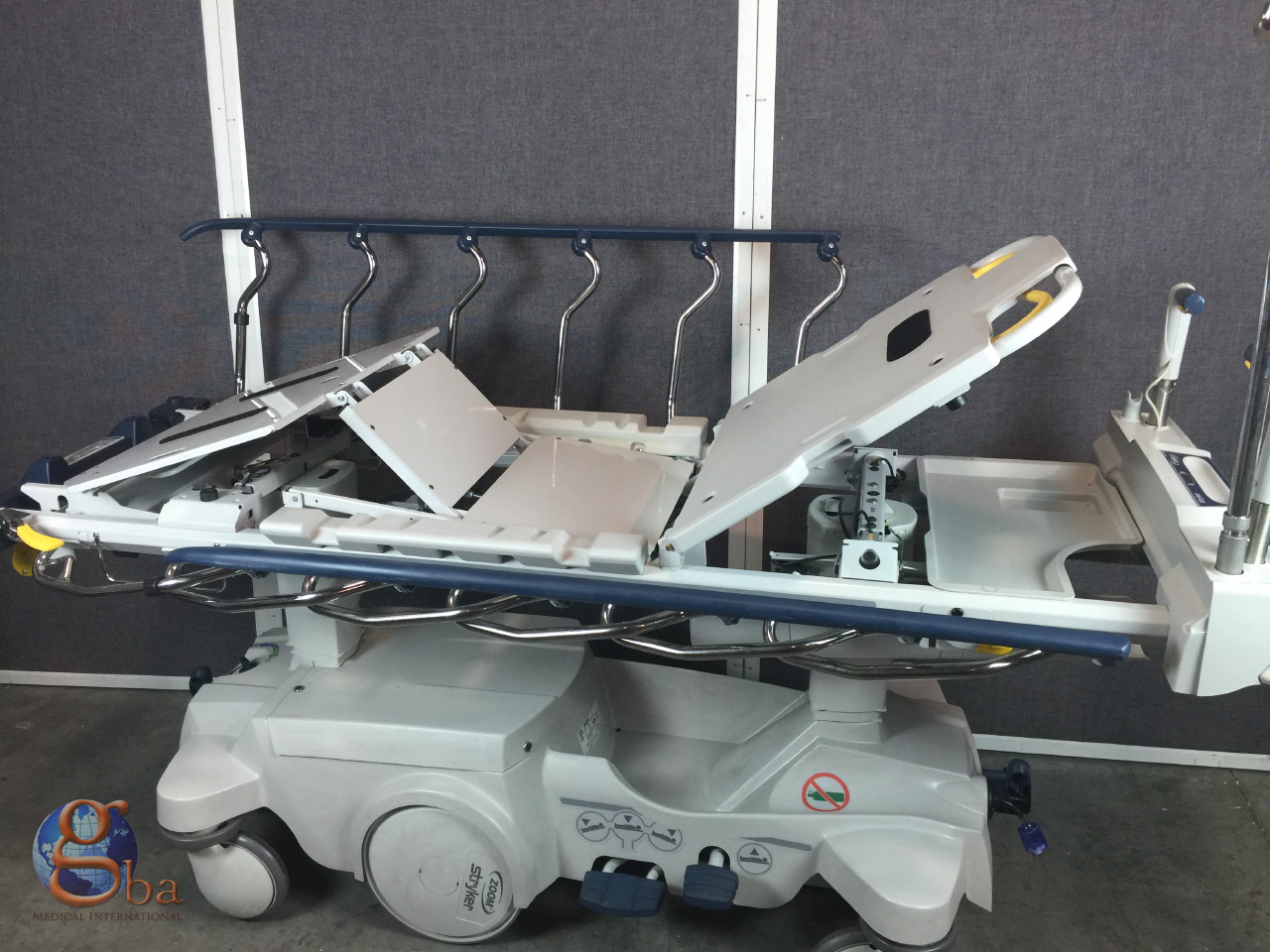 Stryker Big Wheel 1025 Glideaway Stretcher Gurney w Scale ZOOM NEW